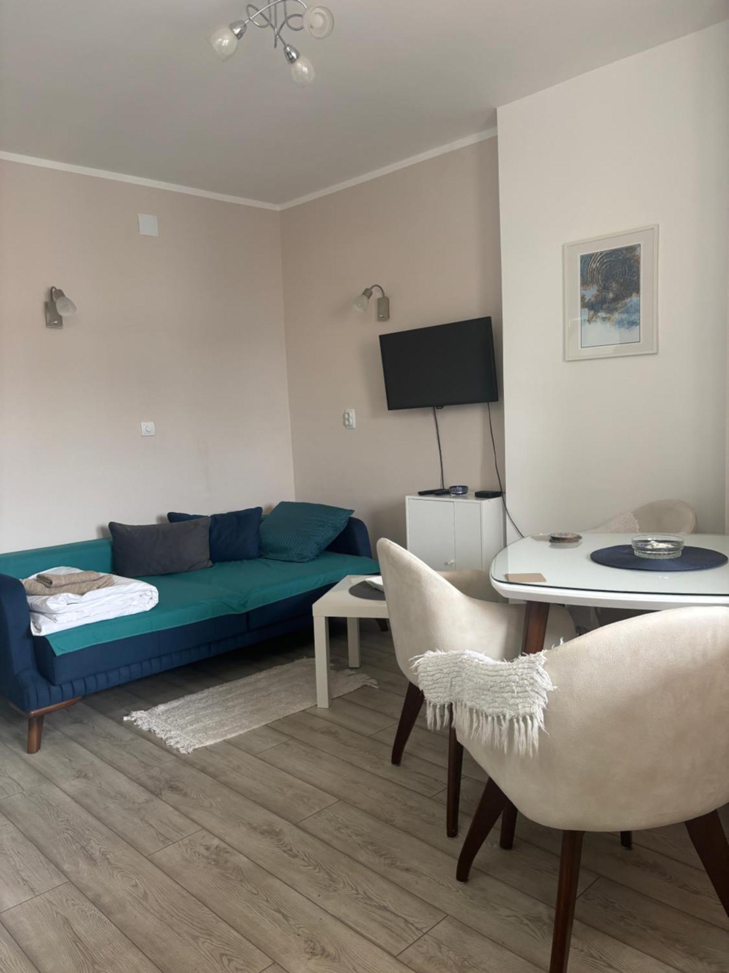 Red Square Apartment Pirot Buitenkant foto